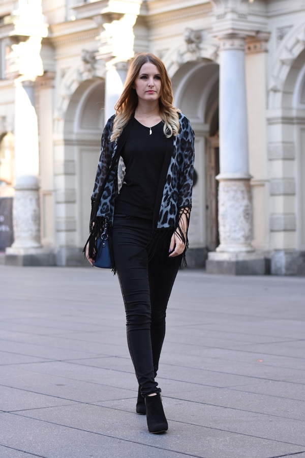 Animal Print - Herbst/Winter Trend, Leo Look Kombination - Outfit - Fashion Kombination - Style - All Black Look - Fashionladyloves by Tamara Wagner - Fashionblog - Mode Blog