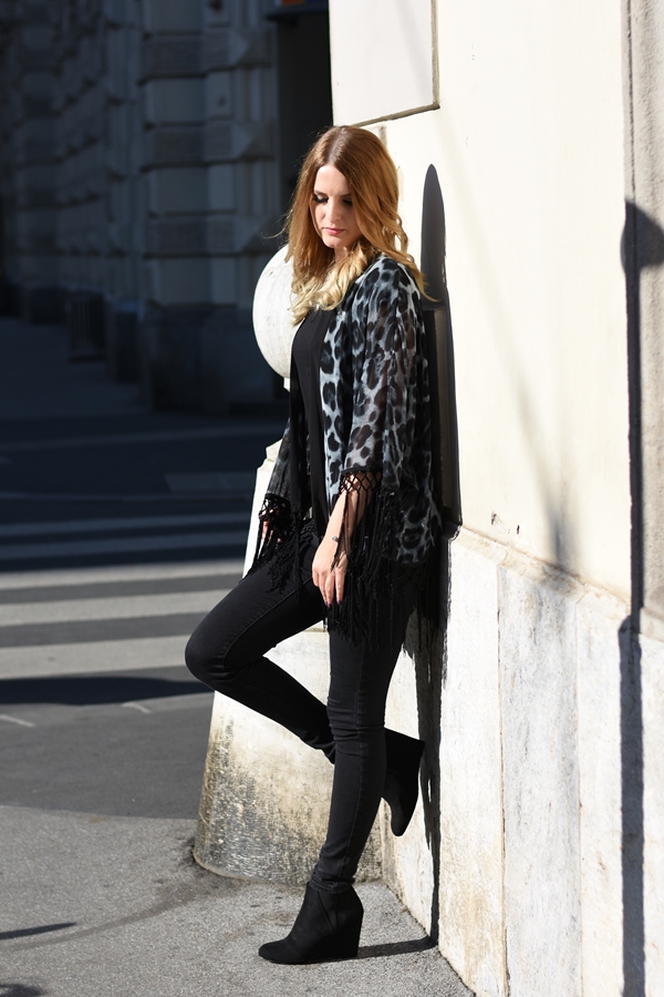 Animal Print - Herbst/Winter Trend, Leo Look Kombination - Outfit - Fashion Kombination - Style - All Black Look - Fashionladyloves by Tamara Wagner - Fashionblog - Mode Blog