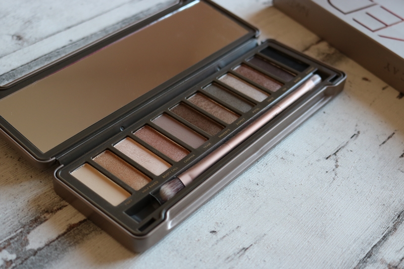 Urban Decay Naked Paletten Vergleich - Naked 2 - Beauty - Lidschattenpaletten - Fashionladyoves by Tamara Wagner - Beautyblog