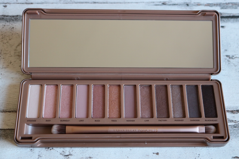 Urban Decay Naked Paletten Vergleich - Naked 3 - Beauty - Lidschattenpaletten - Fashionladyoves by Tamara Wagner - Beautyblog