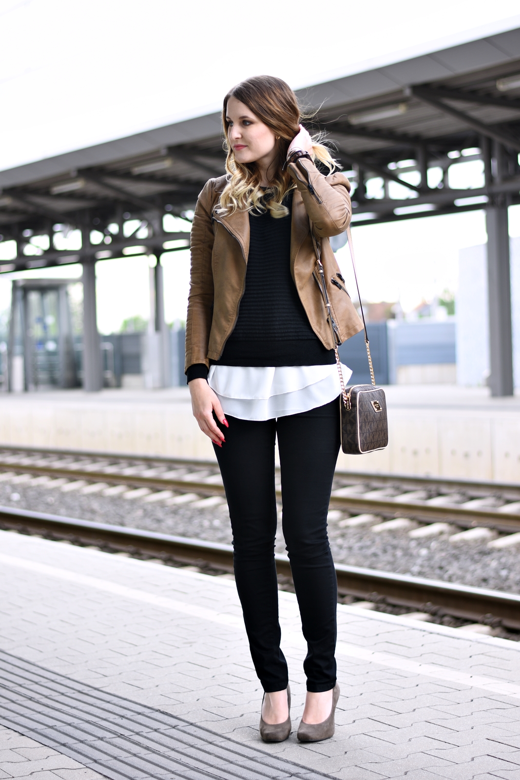 Outfit - Black and Brown - LIVEALIFE Holzuhr - Michael Kors Tasche - Fashionladyloves