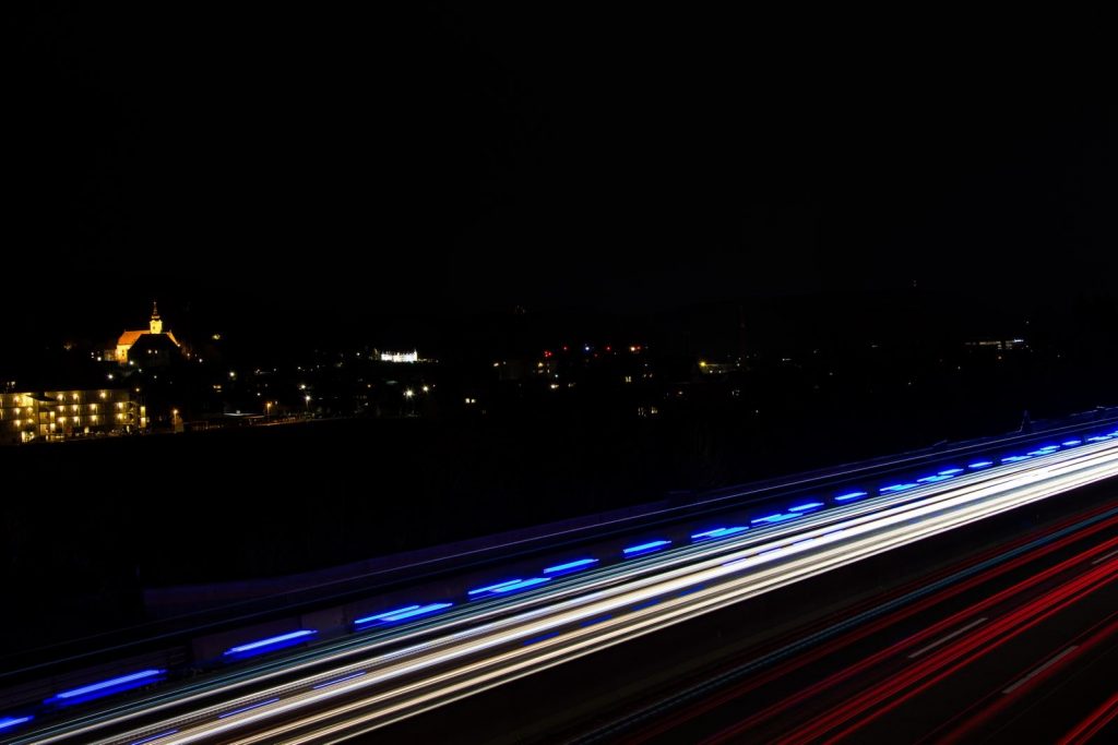 Lichtzieher Fotografie - Foto Tipps und Tricks - Photography Tips - Langzeitbelichtungen - Autobahn - Autos und Rettung mit Blaulicht - Graz - Fashionladyloves by Tamara Wagner Lifestyleblog