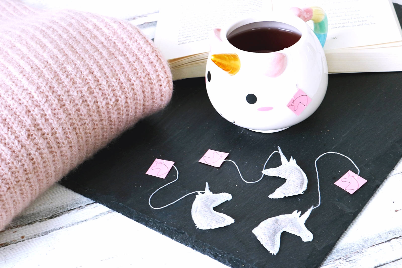 DIY Einhorn Teebeutel selber machen - Einhorn Tee - DIY Idee für Einhorn Fans - Geschenkidee für die Freundin - Einhorn Trend - Einhorn DIY - do it yourself unicorn tea - schnell und einfach basteln - DIY Idee - DIY Trend - Fashionladyloves by Tamara Wagner - DIY Blog