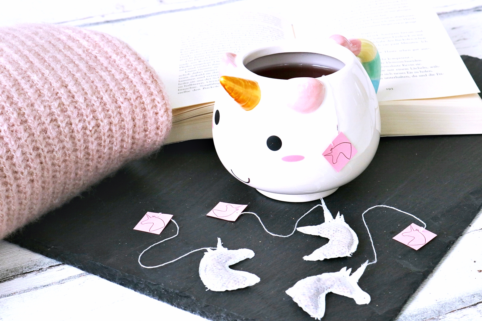 DIY Einhorn Teebeutel selber machen - Einhorn Tee - DIY Idee für Einhorn Fans - Geschenkidee für die Freundin - Einhorn Trend - Einhorn DIY - do it yourself unicorn tea - schnell und einfach basteln - DIY Idee - DIY Trend - Fashionladyloves by Tamara Wagner - DIY Blog 