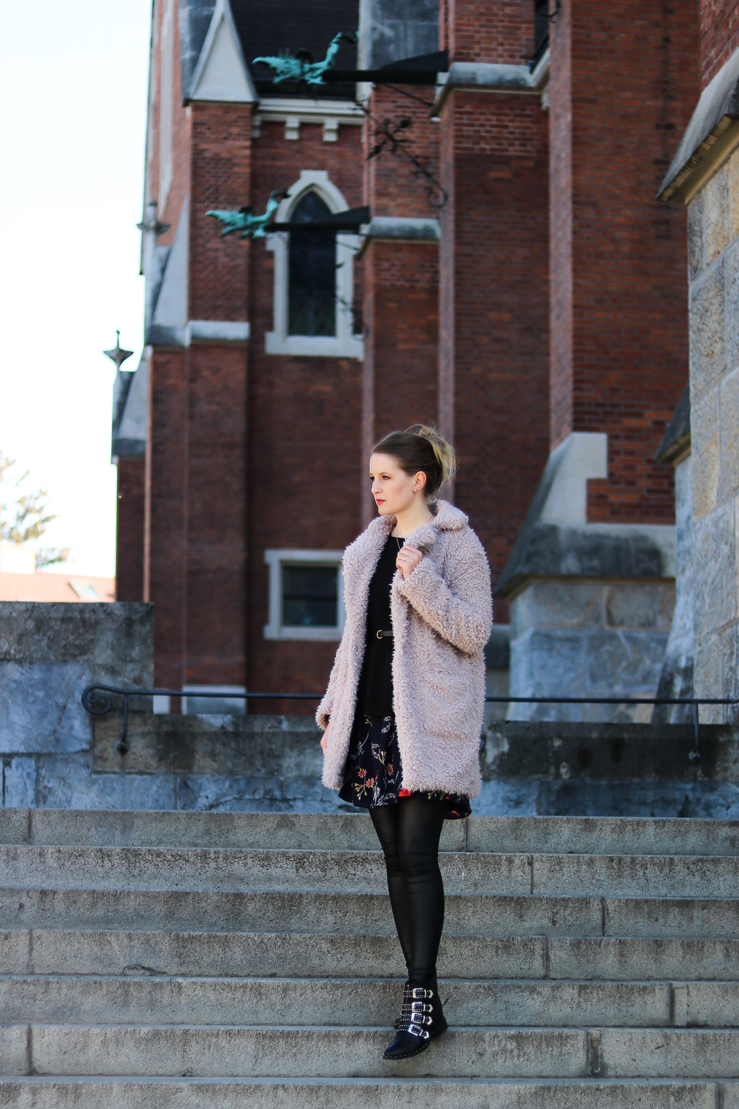 Fashion Lookbook Winter - winterliche Outfit Kombinationen - Winter Looks - Outfits für den Winter - Winter Mode Trends - Fashionladyloves by Tamara Wagner - Mode Blog Fashion Blogger aus Graz Österreich