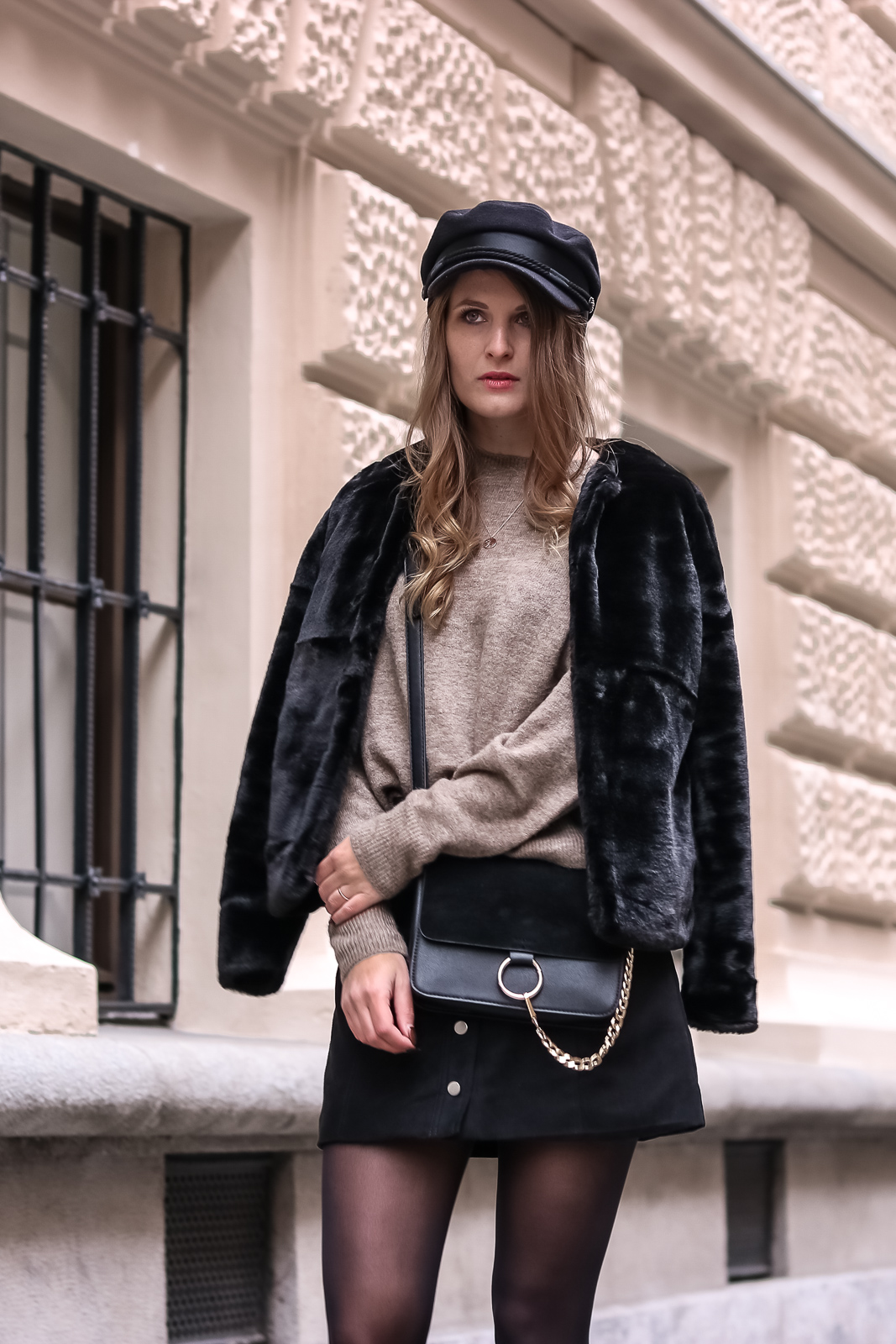 Fake Fur Jacken - Stylingtipps und Outfit Ideen - Kunstpelz Jacken und Mäntel kombinieren - Outfit Kombination mit Fake Fur Jacke - Fashion Tipps - Mode Tipps - Fashionladyloves by Tamara Wagner - Mode Blog aus Österreich