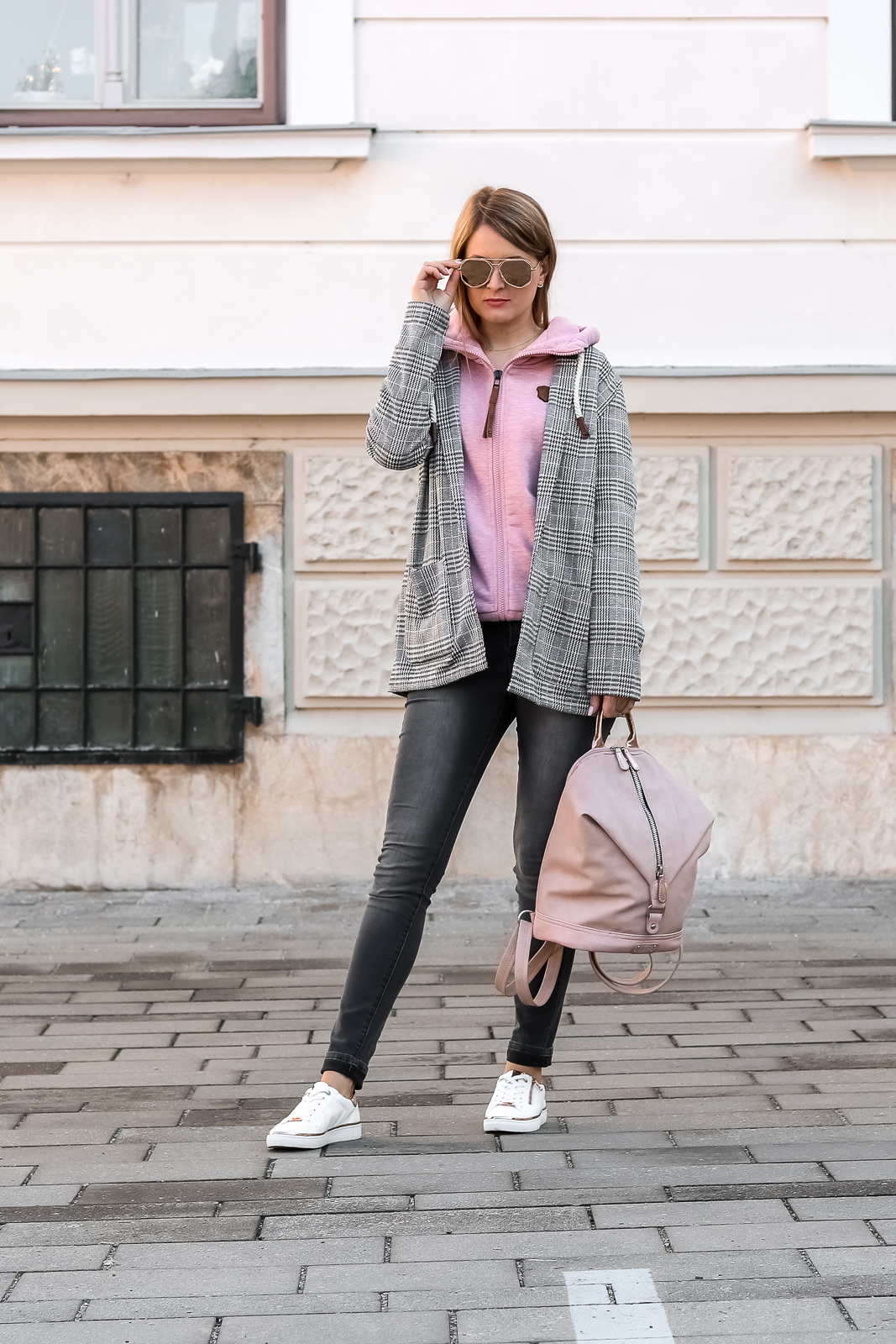 Der Blazer Trend - entdecke die schönsten Modelle - Blazer shoppen - Blazer Trends - Blazer kombinieren - Modetrend 2019 - Blazer stylen - Blazer mit Gürtel - schönen Blazer kaufen - Fashionladyloves by Tamara Wagner - Modeblog 