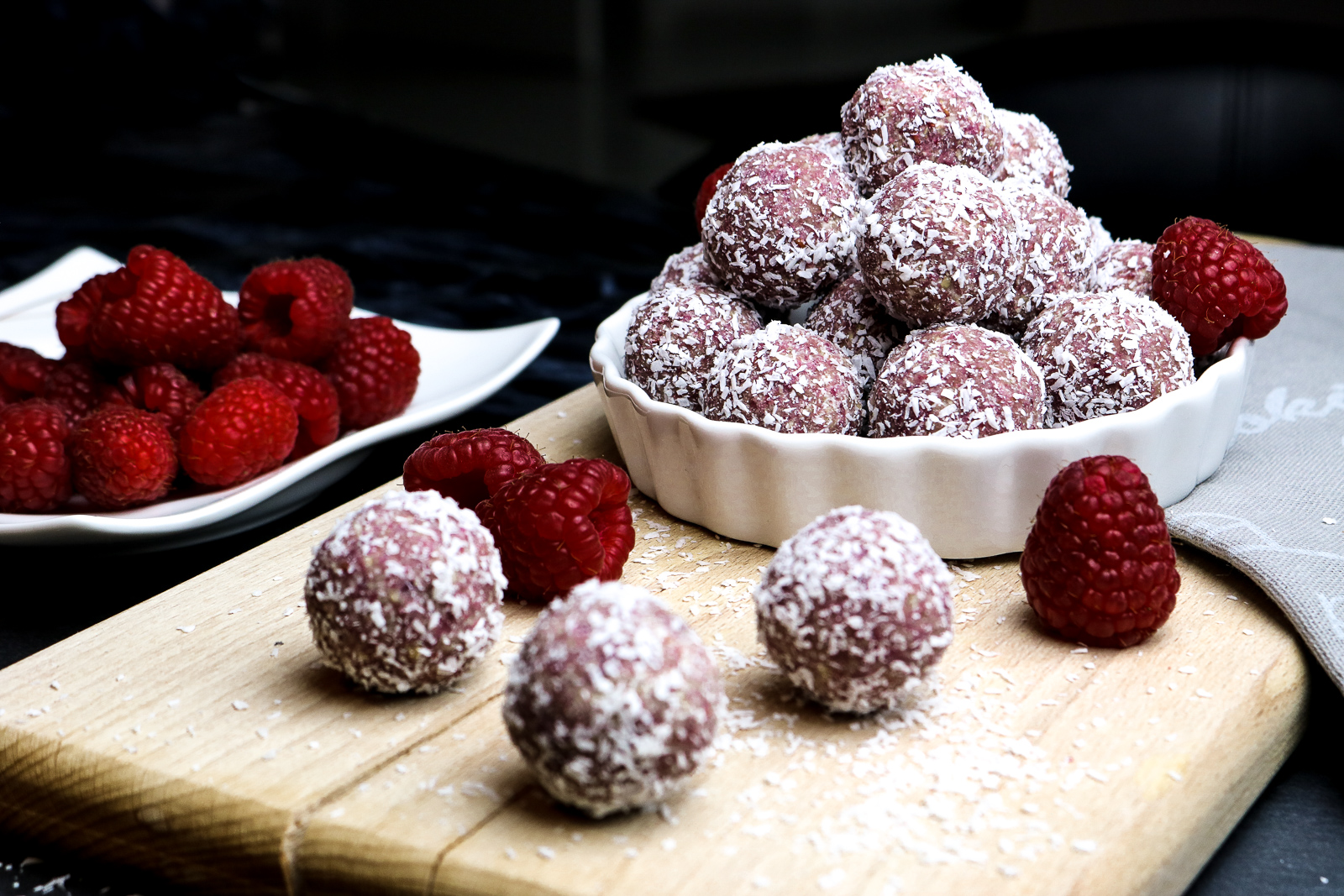 Kokos Energy Balls - gesund naschen - gesunde Leckerei ohne backen - einfache und schnelle Zubereitung - Dessert - Snack für zwischendurch - Energiekick für zwischendurch - gesunder Snack - Fashionladyloves by Tamara Wagner