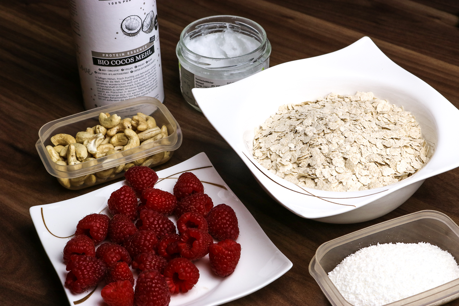 Kokos Energy Balls - gesund naschen - gesunde Leckerei ohne backen - einfache und schnelle Zubereitung - Dessert - Snack für zwischendurch - Energiekick für zwischendurch - gesunder Snack - Fashionladyloves by Tamara Wagner