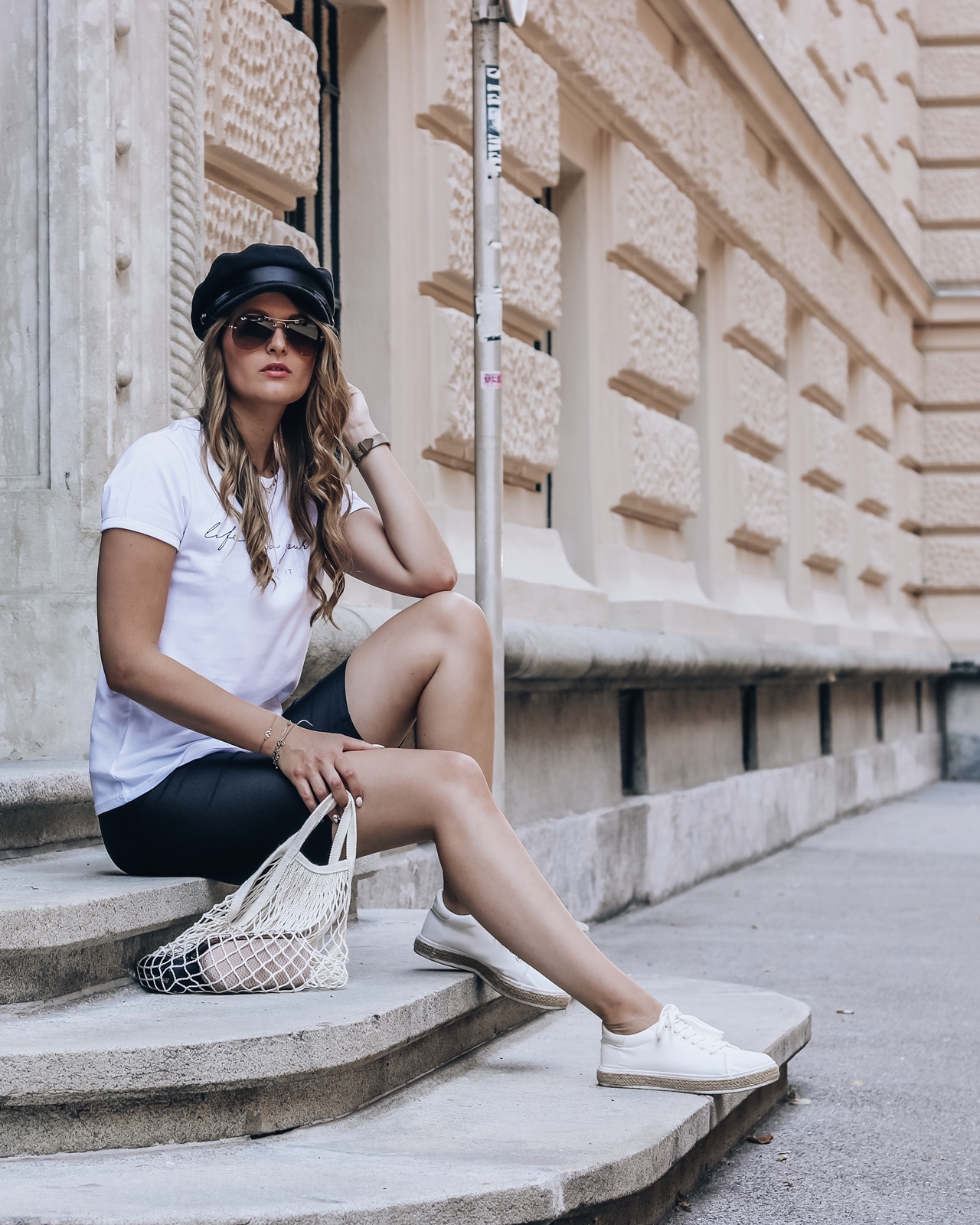 Die Radlerhose - so stylst du dieses Trendteil - Radlerhose kombinieren - Outfits mit Radlerhosen - Modetipps Radlerhose - so kombinierst du die Radlerhose für jeden Anlass - Fashionladyloves by Tamara Wagner - Modeblog aus Österreich