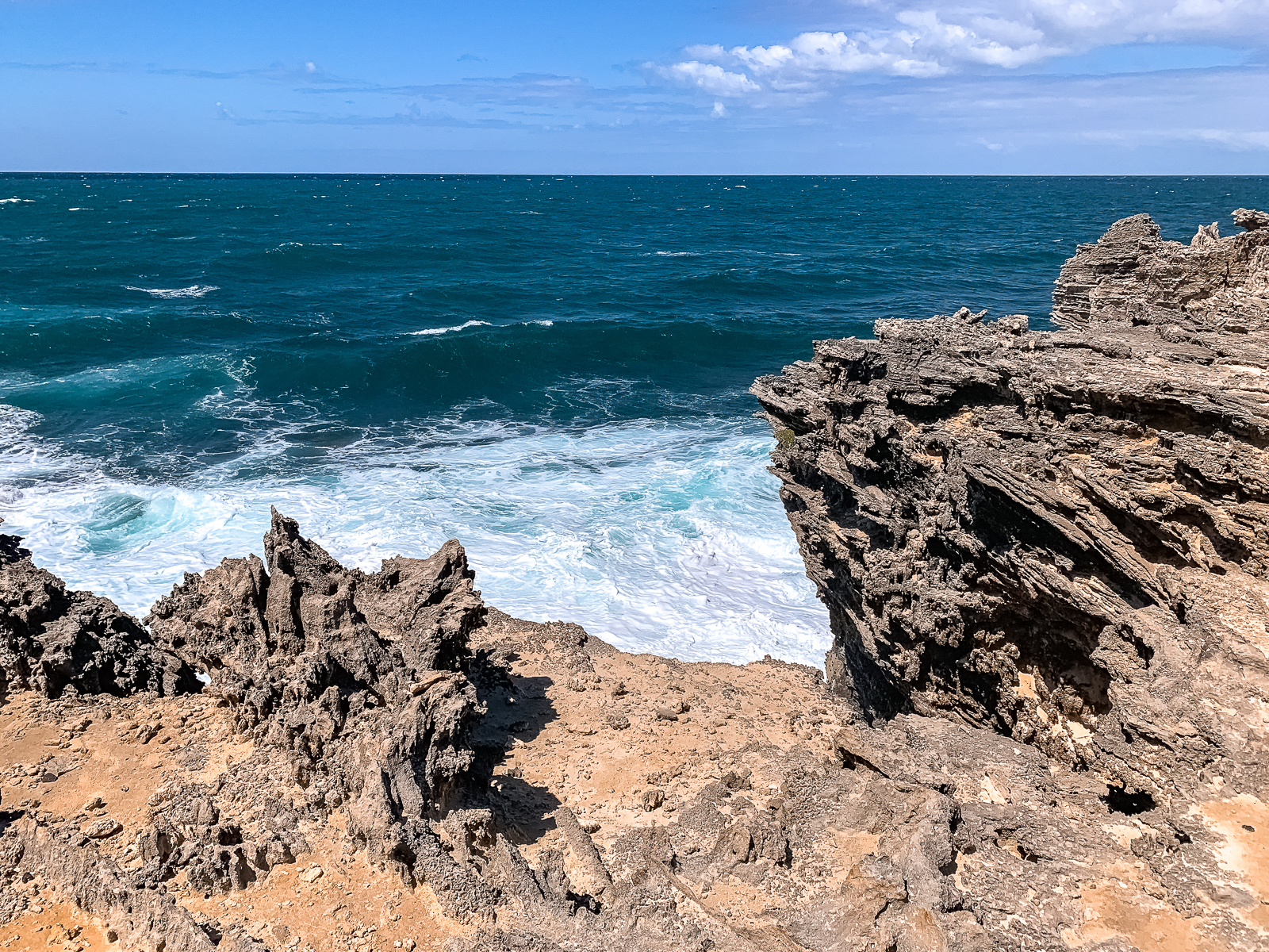 Mauritius Reisebericht - Wissenswertes und Highlights der Trauminsel - Mauritius Reise - Mauritius Sehenswürdigkeiten - Mauritius Flitterwochen - Traumreise - Paradies - schönste Insel - Traumurlaub -Tipps für Mauritius - Mauritus Reiseführer - Mauritius Travel Guide - Ile aux Fouquets - Klippen - Fashionladyloves by Tamara