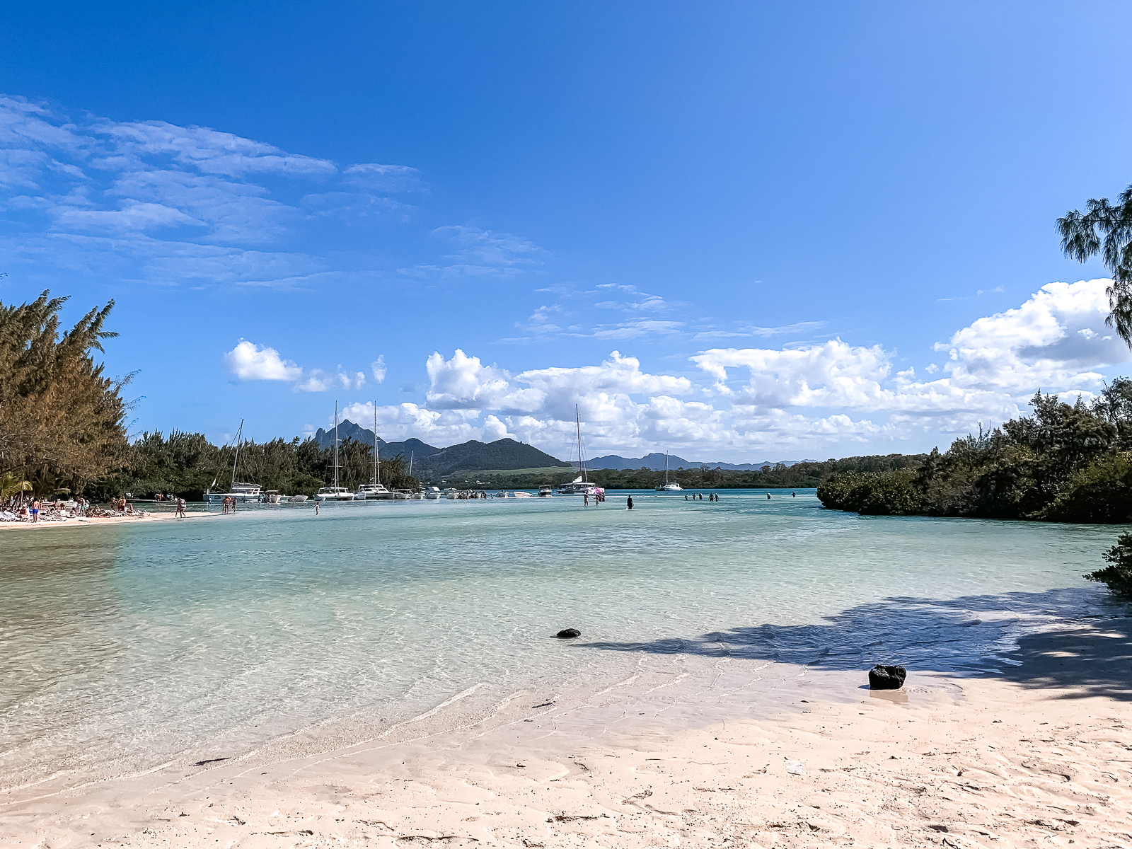 Mauritius Reisebericht - Wissenswertes und Highlights der Trauminsel - Mauritius Reise - Mauritius Sehenswürdigkeiten - Mauritius Flitterwochen - Traumreise - Paradies - schönste Insel - Traumurlaub -Tipps für Mauritius - Mauritus Reiseführer - Mauritius Travel Guide - Ile aux Cerfs - Fashionladyloves by Tamara