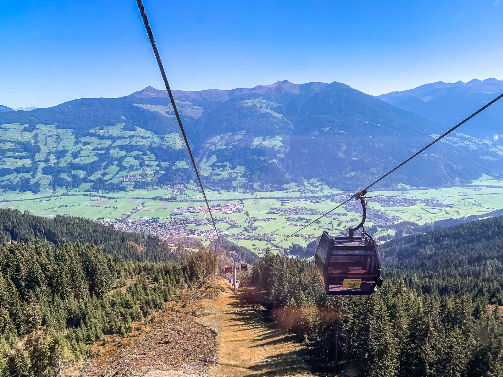 Wandern im Zillertal in Tirol - Wandern in den Bergen - Wanderwege in Tirol - Spieljoch - Wanderung am Spieljoch - Ausblick auf vom Spieljoch - Spieljoch Bahn - Reisen - Österreich erkunden - Fashionladyloves by Tamara Wagner - Reiseblog - Travelblog 