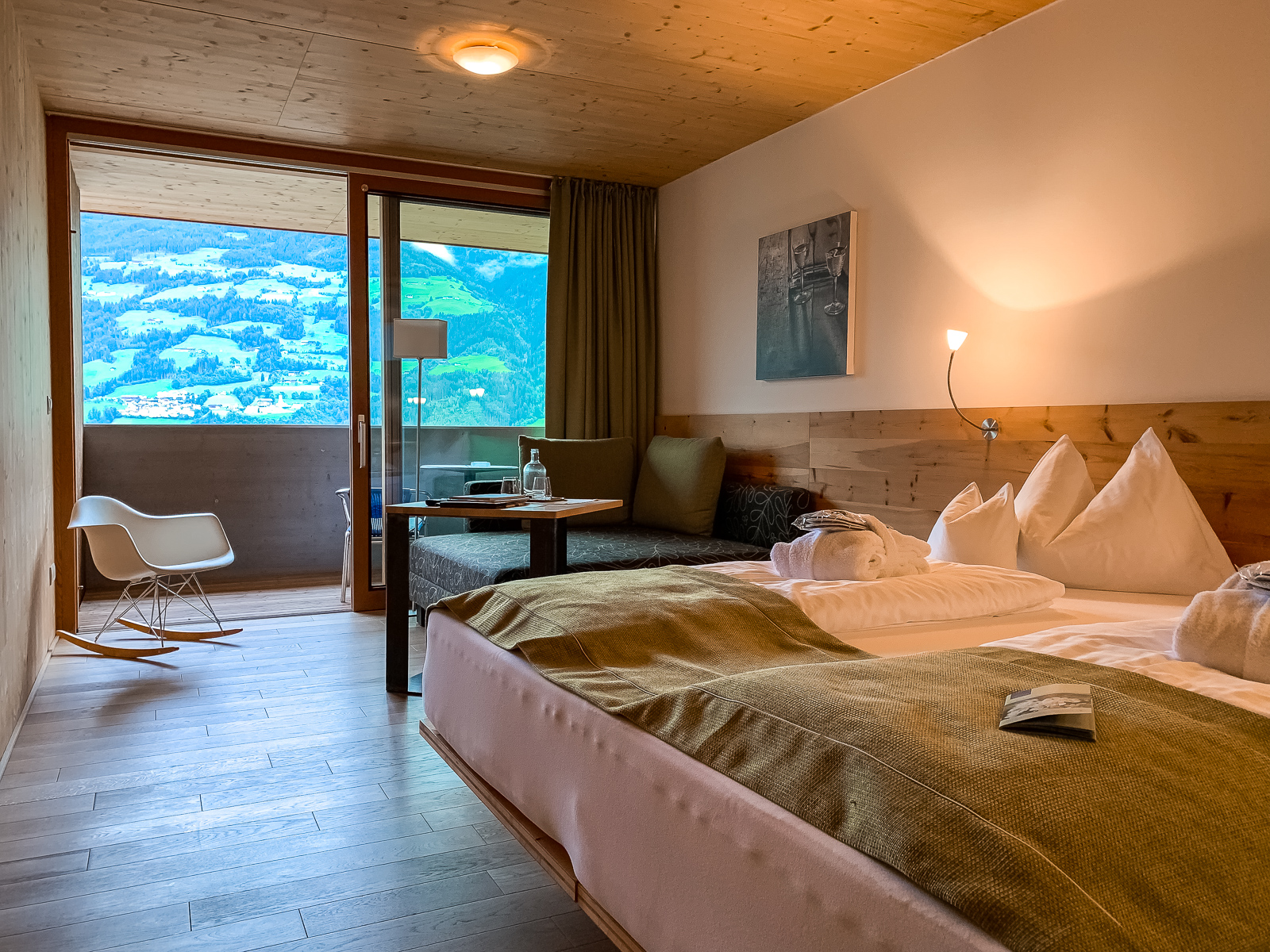 Das Gartenhotel Crystal in Fügen Tirol - Hotel Reviev - sehr schönes 4 Stern Superior Hotel im Zillertal - Hotelbewertung - Hotelempfehlung in Tirol - 4 Sterne Hotel - Reise nach Zillertal - Weekend Getaway nach Tirol - Fashionladyloves by Tamara Wagner - Reiseblogger - Travelblog - Reisen