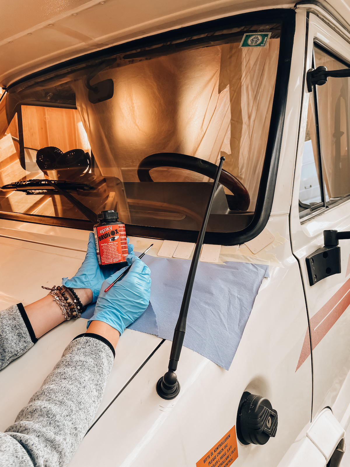 Wohnmobil Makeover - Altes Wohnmobil restaurieren - Womo Reparatur - Vintage Campervan Makeover - aus Alt mach Neu - Camper Renovierung - Camper Restaurierung - Wohnmobil abdichten - Wohnmobil Wasserschaden - Fashionladyloves by Tamara Wagner