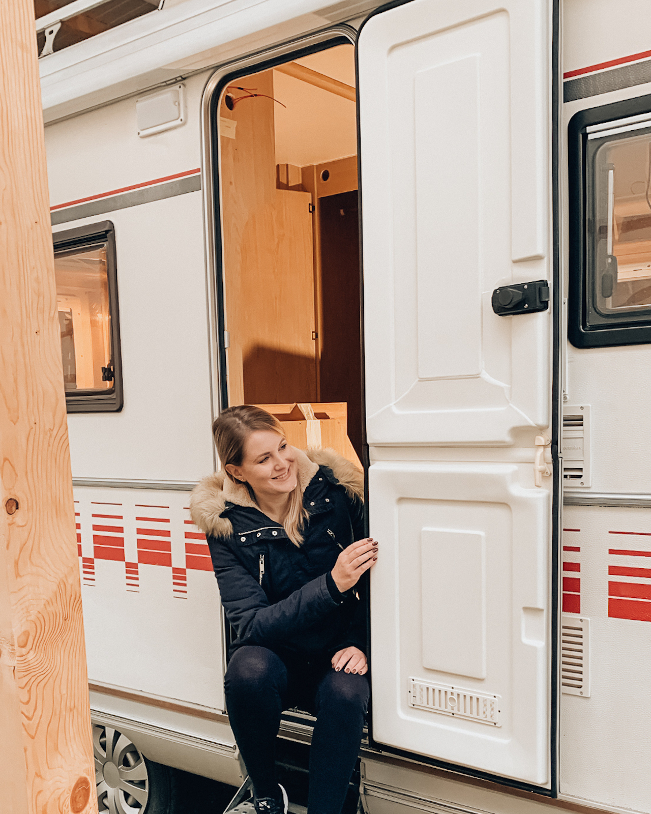 Wohnmobil Makeover - Altes Wohnmobil restaurieren - Womo Reparatur - Vintage Campervan Makeover - aus Alt mach Neu - Camper Renovierung - Camper Restaurierung - Wohnmobil abdichten - Wohnmobil Wasserschaden - Fashionladyloves by Tamara Wagner
