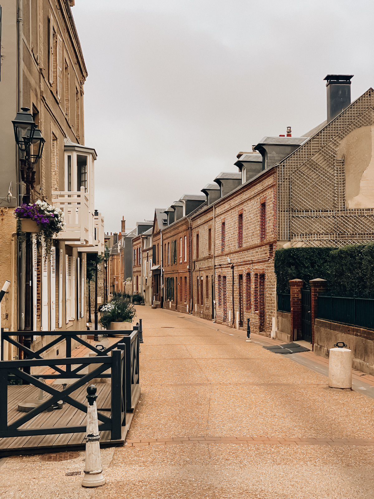Mit dem Van durch Frankreich - Normandie und Bretagne - Roadtrip durch Frankreich - Campen in Frankreich - Campertrip Europa - Vanille in Europa - Reisen mit Hund - Reiseroute durch Frankreich mit dem Wohnmobil - Fashionladyloves by Tamara Wagner