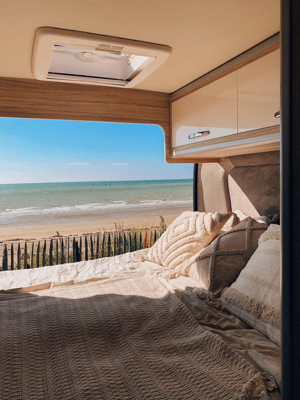 Mit dem Van durch Frankreich - Normandie und Bretagne - Roadtrip durch Frankreich - Campen in Frankreich - Campertrip Europa - Vanille in Europa - Reisen mit Hund - Reiseroute durch Frankreich mit dem Wohnmobil - Fashionladyloves by Tamara Wagner
